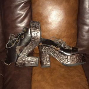 Wood/leather heel sandals